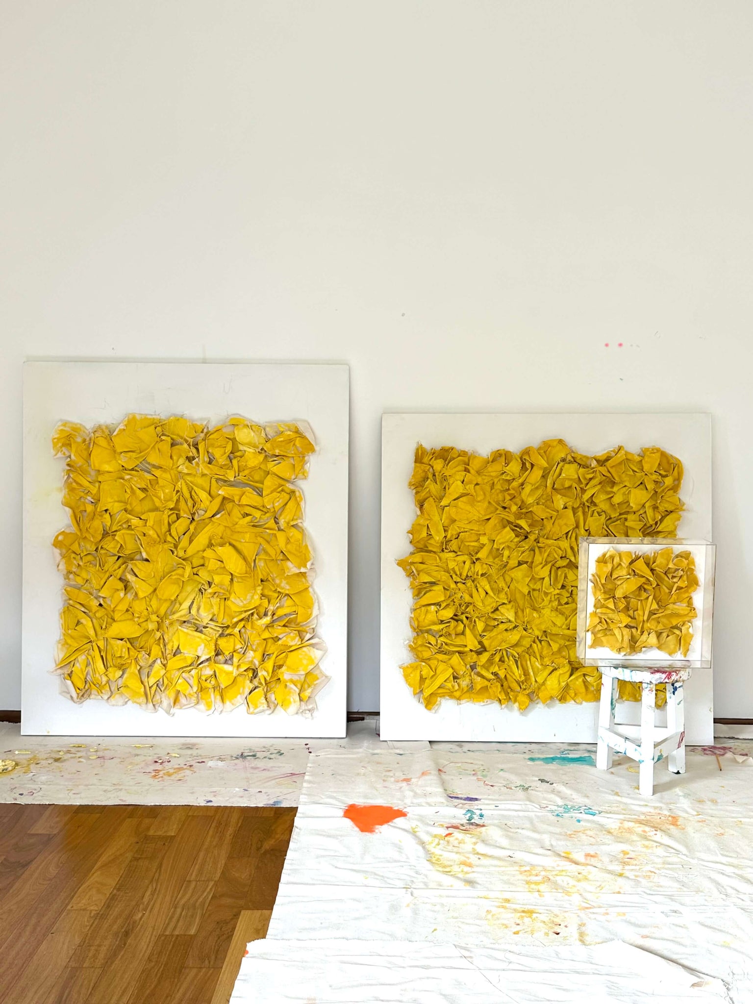 Contemporary abstract piece in golden yellow hues – MINI YELLOW signed edition